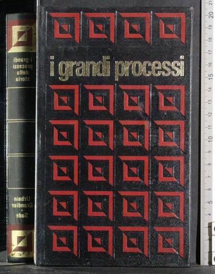 I grandi processi Vol 16. Urbain Grandier. Sade - copertina