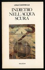 Indietro nell'acqua scura