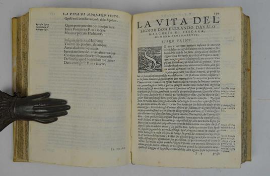 Le vite di dicenove huomini illustri, descritte... et in diversi tempi et luoghi stampate… Ora nuovamente raccolte et ordinate tutte insieme in questo volume et tutte di correttioni, tavole, et postille adornate… - copertina