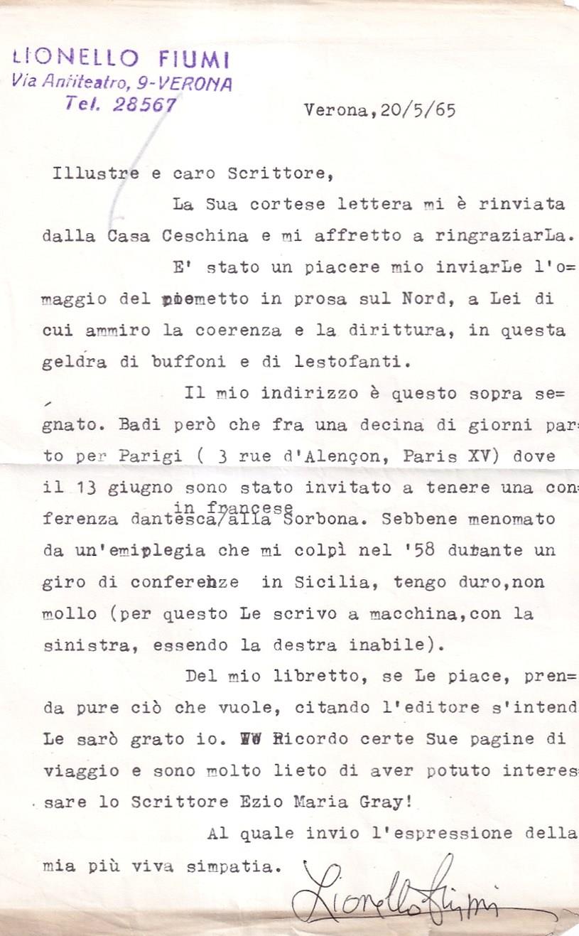 La bottiglia sotto il sole di mezzanotte