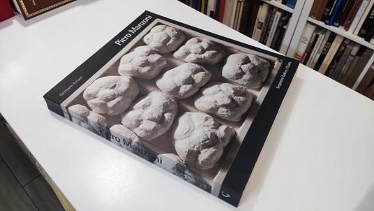 Piero Manzoni - Germano Celant - copertina