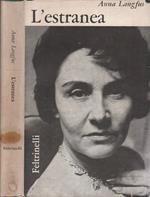 L' estranea