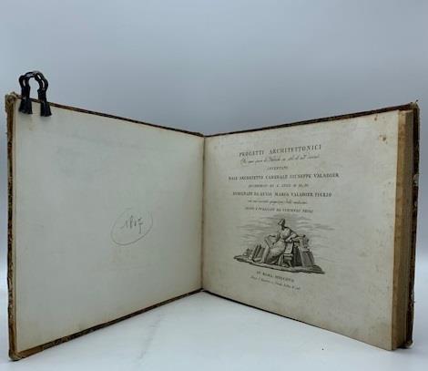 Progetti architettonici per ogni specie di fabriche in stili ed usi diversi inventati dall'architetto camerale... disegnati da Luigi Maria Valadier figlio con una succinta spiegazione delli medesimi incisi e pubblicati da Vincenzo Feoli - Giuseppe Valadier - copertina