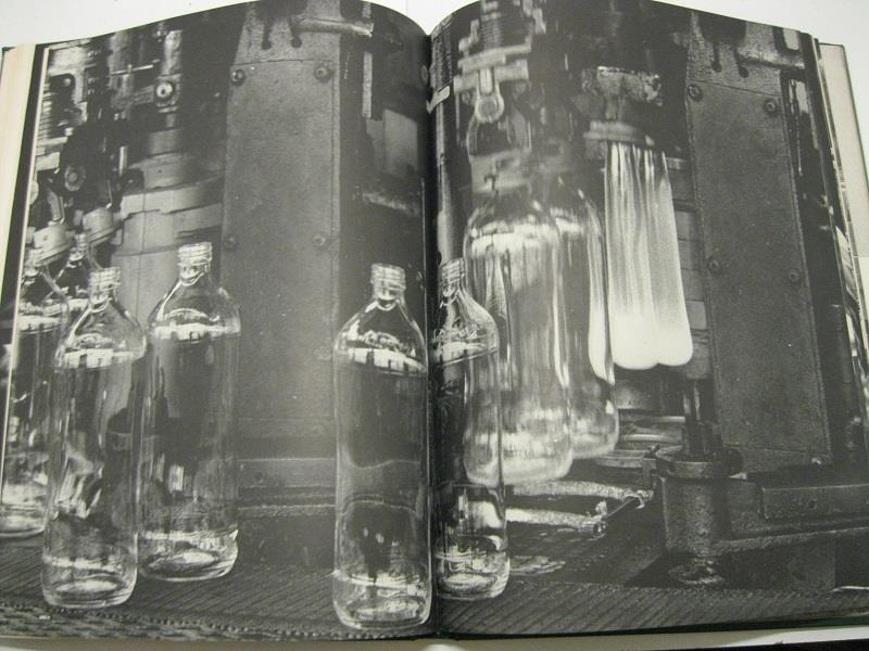 Le vetrerie Bormioli 1825-1967. Foto di Ugo Mulas