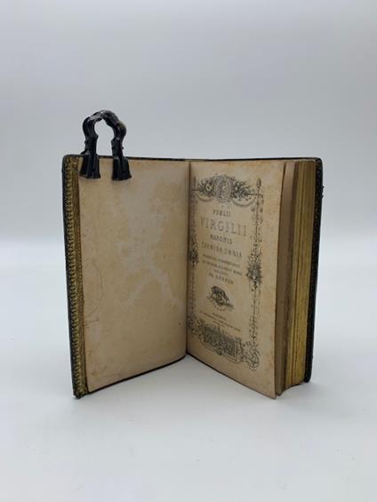 Publii Virgilii Maronis carmina omnia. Perpetuo commentario ad modum Joannis Bond explicuit Fr. Dubner - Publio Virgilio Marone - copertina