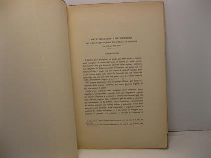 Rocce vulcaniche e metamorfiche dell'altipiano di Toba nell'isola di Sumatra - copertina