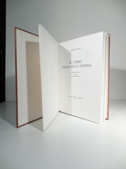 Il libro della bella donna. Introduzione e note a cura di Luigi Pescasio - Federico Luigini - copertina
