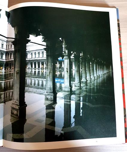 Piazze D'Europa Storia Di Uno Spazio Pubblico 1984 Touring Club Italiano - copertina