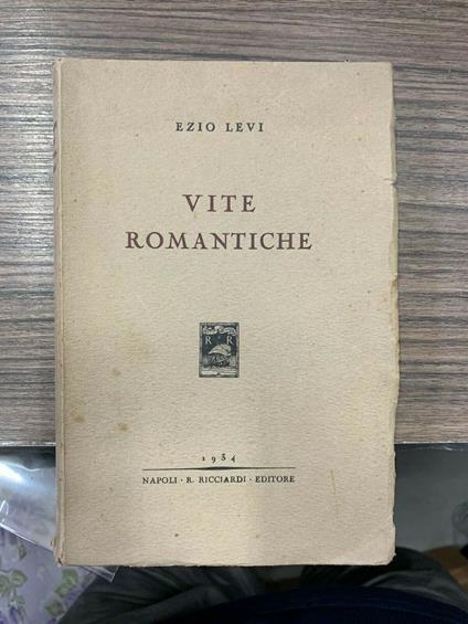 Vite romantiche - Ezio Levi - copertina