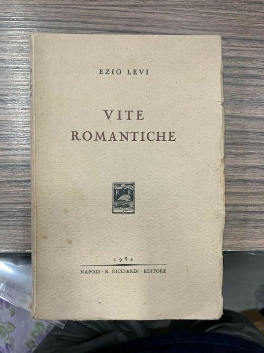 Vite romantiche - Ezio Levi - copertina