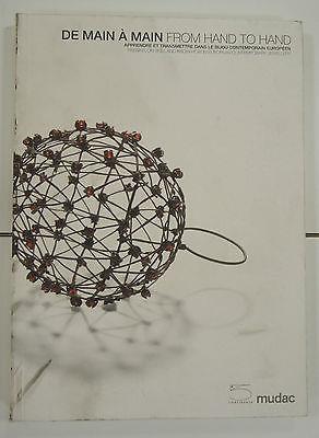 De main à main/From hand to hand - copertina