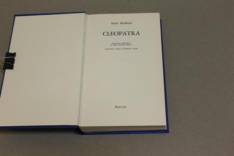 Ernle Bradford. Cleopatra - Ernle Bradford - copertina