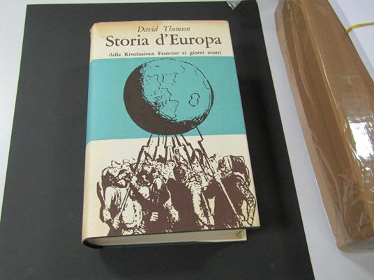 Storia d'Europa. Feltrinelli. 1961 - I - David Thomson - copertina