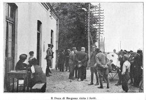 Disastro ferroviario a Mestre. Il duca di Bergamo visita i feriti. Stampa 1920 - copertina