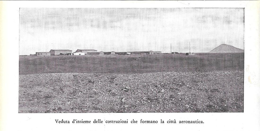 Veduta delle costruzioni che formano la città aeronautica italiana (Capo Verde). Stampa 1934