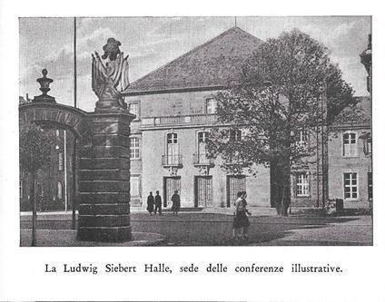 La Ludwig Siebert Halle, sede delle conferenze illustrative (Bayreuth). Stampa 1934 - copertina