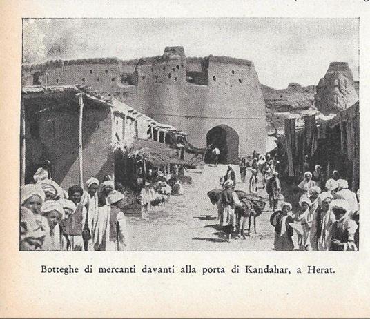 Botteghe di mercanti davanti alla porta di Kandahar. Stampa 1934 - copertina