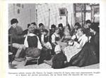 Giovani szèkely intente alla filatura (Ungheria). Stampa 1934