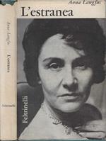L' estranea