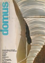 Domus n° 565, 1976. Viaggio nella facoltà d'architettura di Milano-I blocchi cucina-Bambini fanno-Corporate image-La produzione per la casa 1977-Christo running fence