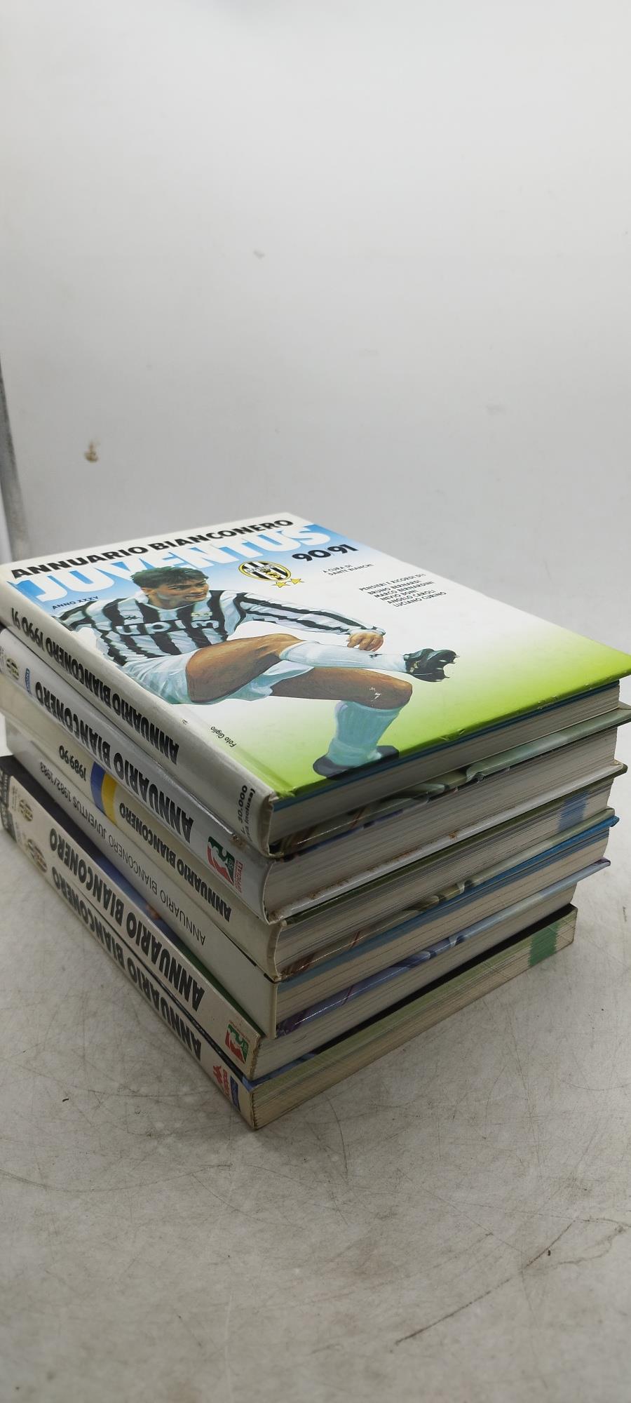 annuario bianconero 1982-83-89-90-91-92-93-94-95 6 volumi