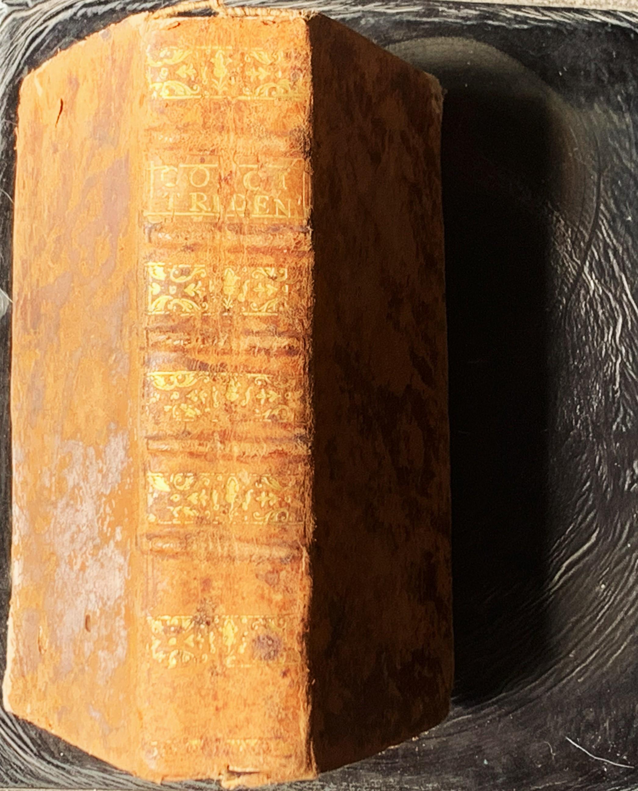 Catechismus ad Parochos ex Decreto Sacrosancti Concilii Tridentini jussu Pii V. Pontificis Maximi Editus. Sublatis mendis, adjectis variantibus Lectionibus, & triplici Indice