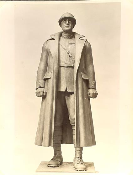 Due fotografie originali Bozzetto di Baroni Statua del Duca d'Aosta Monumento a Torino, datate 1935 - copertina