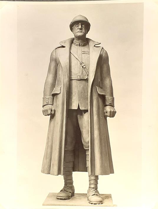 Due fotografie originali Bozzetto di Baroni Statua del Duca d'Aosta Monumento a Torino, datate 1935 - copertina