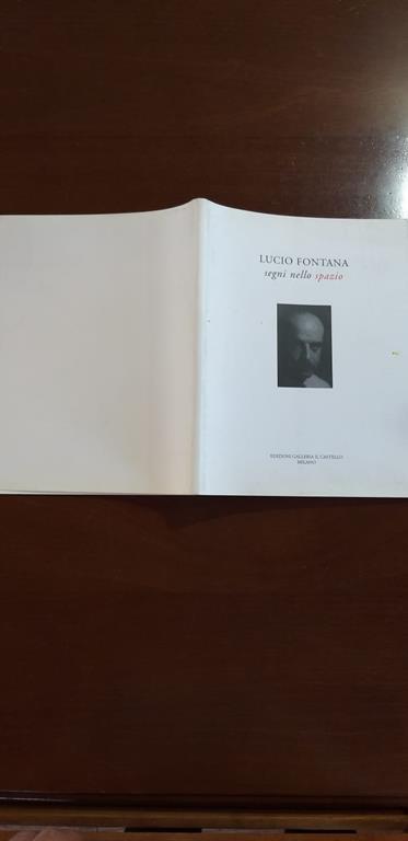 Segni nello spazio - Lucio Fontana - copertina