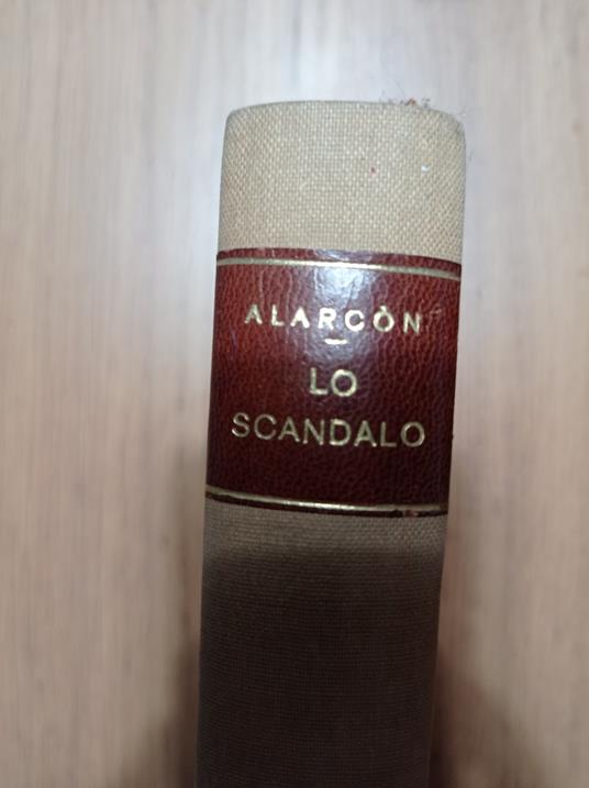 Lo scandalo - copertina