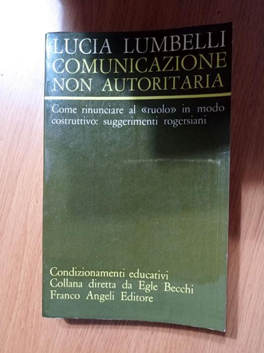 Comunicazione non autorizzata - Lucia Lumbelli - copertina