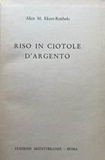 Riso in ciotole d'argento