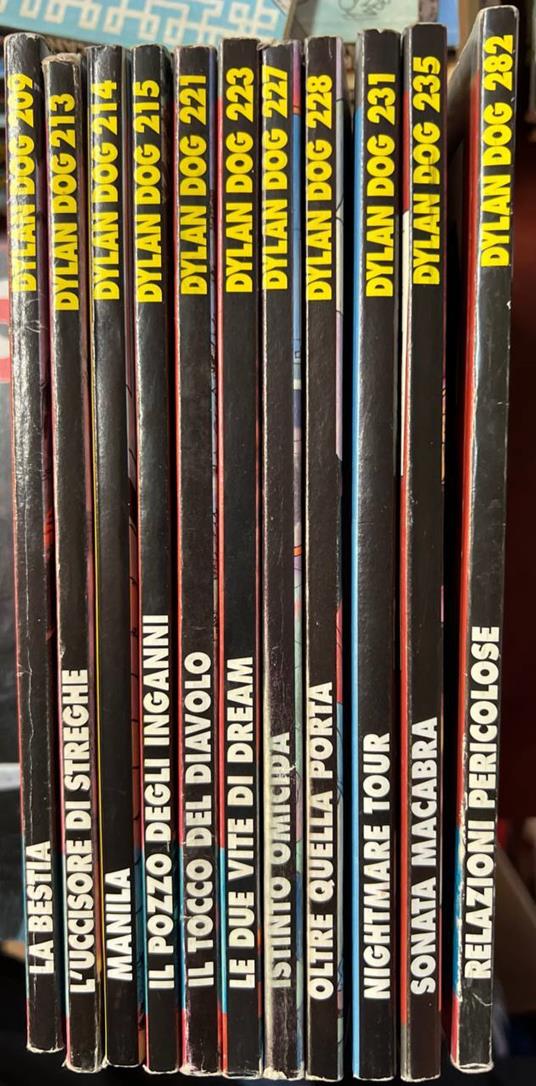 Lotto 11 numeri Dylan Dog ( n° 209-213-214-215-221-223-227-228-231-235-282) - copertina