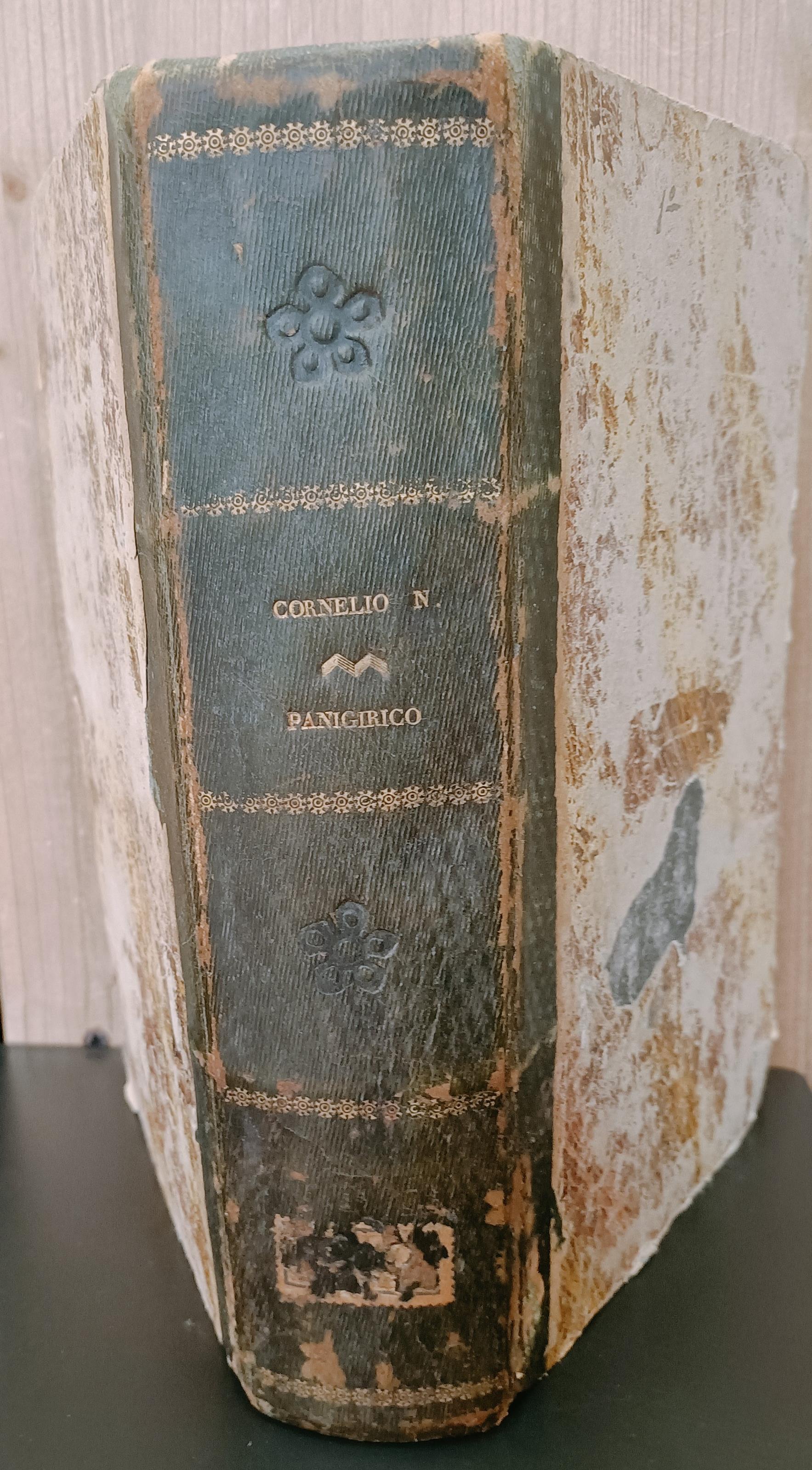 Le vite degli eccellenti comandanti. Traduzione di Pier Domenico Soresi riveduta da A. R. fatti italiani anche i frammenti e le sceltissime annotazioni de' varii. Unito a: I dieci libri delle lettere di C. Plinio Cecilio Secondo tradotte ed illustr