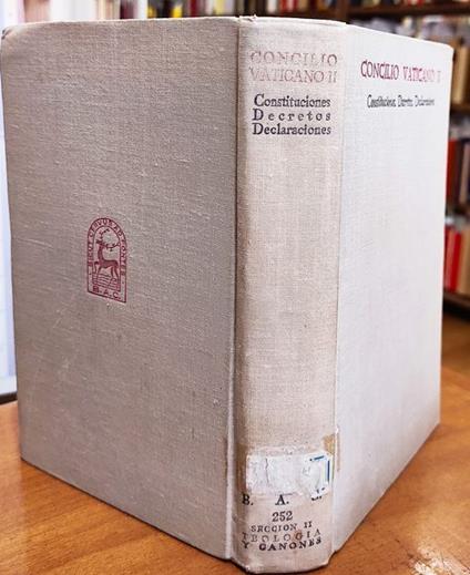 Concilio Vaticano 2. : costituciones, decretos, declaraciones, documentos pontificios complemantarios - copertina