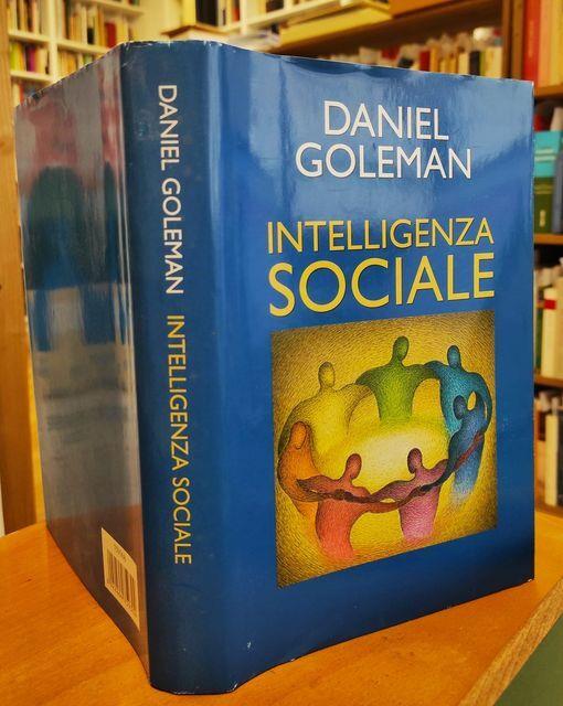 Intelligenza sociale - Daniel Goleman - copertina