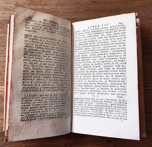 M. Tullii Ciceronis Libri tres De officiis Addito Catone Majore, Laelio Paradoxis, & Somnio Scipionis, Juxta Recensione Graevianam Emendati, et cum notis perpetuis instar Commentarii Ad modum Johannis Minelli illustrati