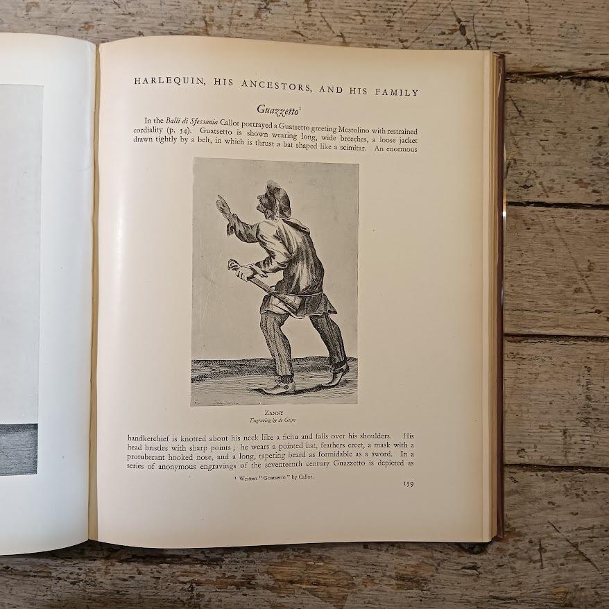 The Italian Comedy. The improvisation scenarios lives attributes portraits and masks of the illustrious characters of the Commedia dell'Arte