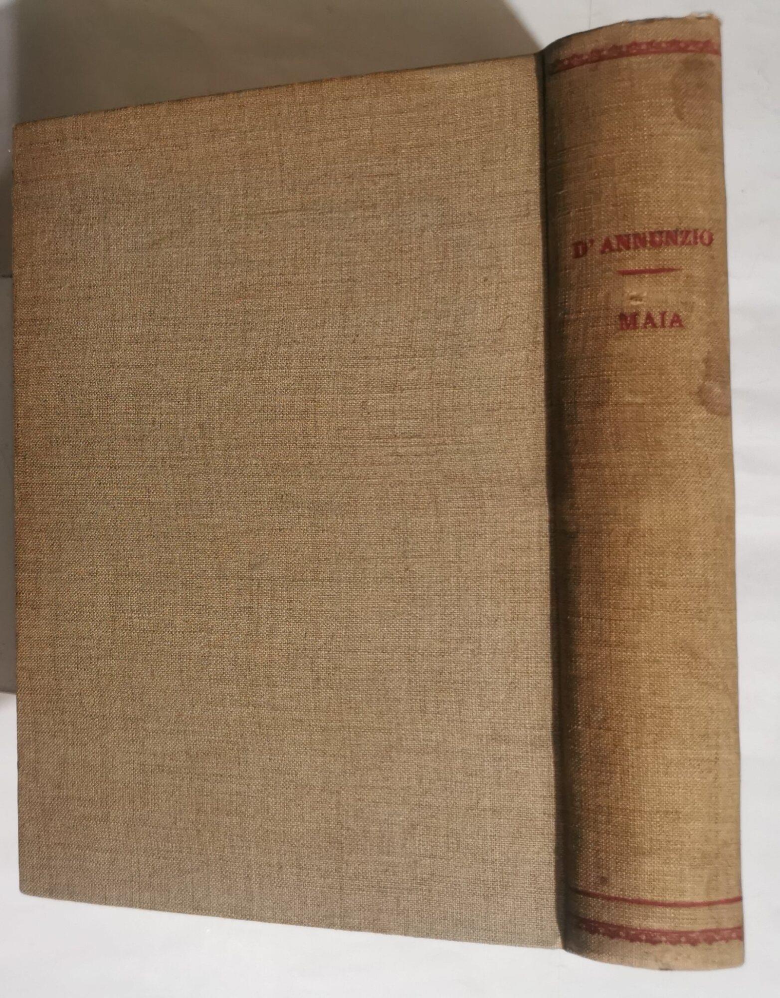 Maia, Laus Vitae-libro primo