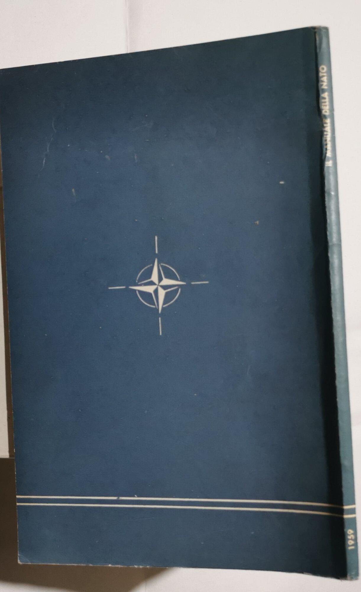 Organizzazione del Trattato dell'Atlantico del Nord . Il manuale della Nato