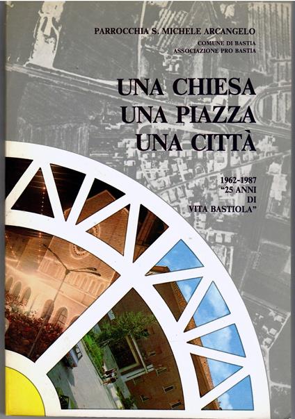 Una chiesa, una piazza una città - Autori Vari - copertina