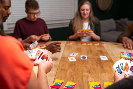 Asmodee Piles, Gioco da Tavolo, 8+ Anni, 2-8 Giocatori, Edizione in Italiano - 6