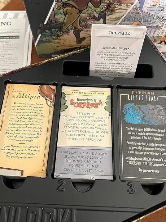 Asmodee Unlock! Risky Adventures, Gioco da Tavolo di Enigmi, 10+ Anni, 1-6 Giocatori, Edizione in Italiano - 4