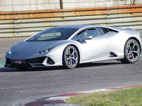 SMARTBOX - 1 giro su pista alla guida di una Lamborghini Huracán EVO - Cofanetto regalo - 3