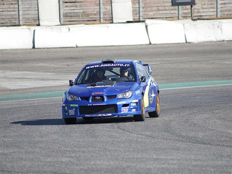 SMARTBOX - 2 giri sul Circuito Varano de' Melegari in Supercar - Cofanetto regalo - 5