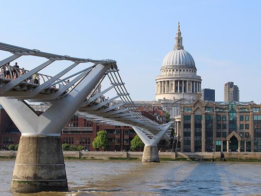 SMARTBOX - Luoghi fantastici e dove trovarli: tour di Harry Potter® in bus a Londra per 2 - Cofanetto regalo - 5