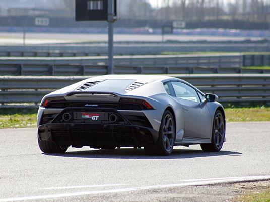 SMARTBOX - 3 giri in Lamborghini Huracan Evo - Cofanetto regalo - 5