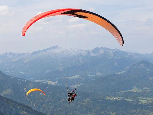 SMARTBOX - 1 volo in parapendio tandem a Salto Canavese per 2 - Cofanetto regalo - 5
