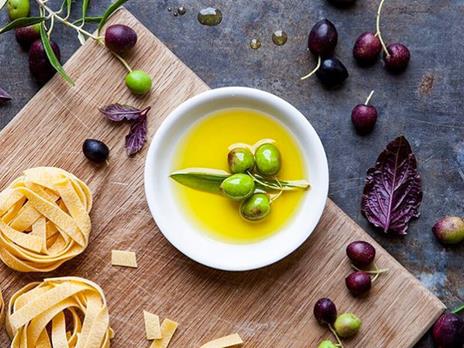SMARTBOX - Loro verde dItalia: degustazioni di olio extravergine doliva per 2 - Cofanetto regalo - 6