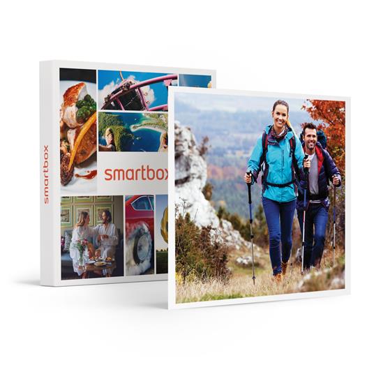 SMARTBOX - Avventure zaino in spalla: 1 notte con colazione e trekking nella natura - Cofanetto regalo